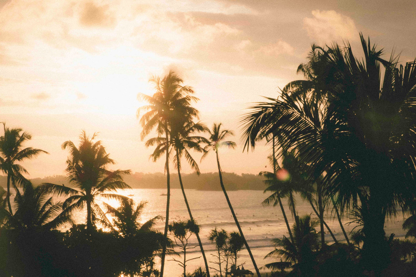 Surf au crépuscule, Sri Lanka